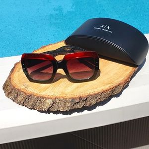 Womens sunglasses & free case